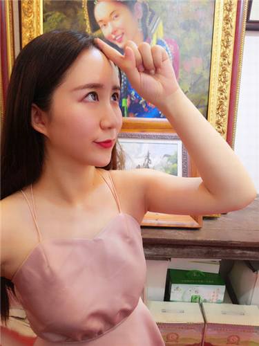 今有妹子在我家问过后主动来反馈案例,还说让小编一定要放到网上给大家看看,让大家瞧瞧做的怎么样?哎呦喂~亲爱的小主,都知道你做过后美美哒!嘘!~~就不要低调 的炫耀啦,让其他妹子羡慕嫉妒恨啦~哈哈,开个玩笑,姐妹们~happy每一天咯~~